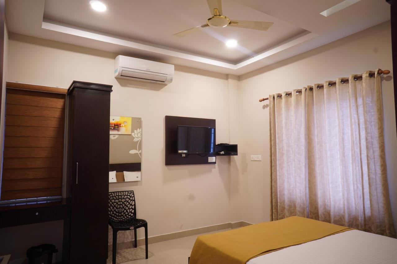 Metro Residency Hotel Kochi Kültér fotó