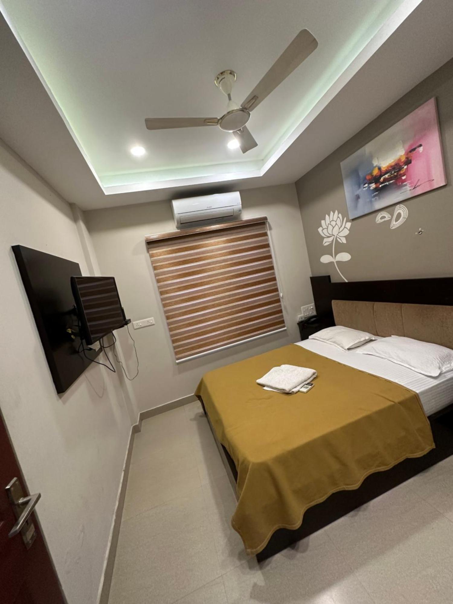 Metro Residency Hotel Kochi Kültér fotó