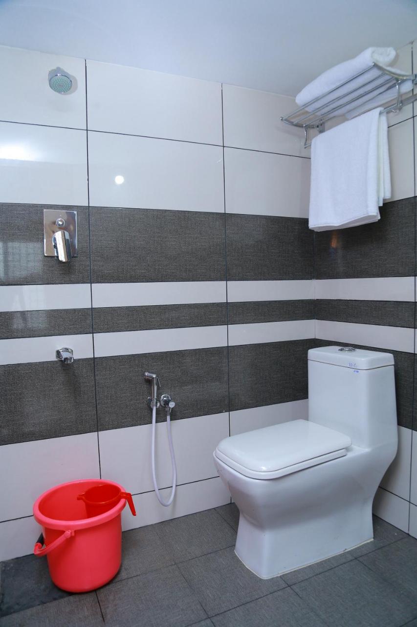 Metro Residency Hotel Kochi Kültér fotó